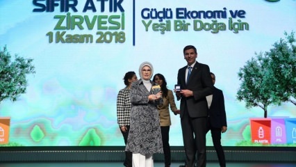السيدة الأولى أردوغان: شاحنة القمامة لا تدخل Kulliye