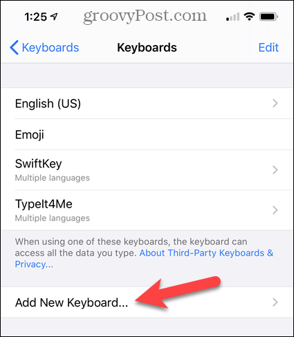 اضغط على إضافة لوحة مفاتيح جديدة في إعدادات iPhone