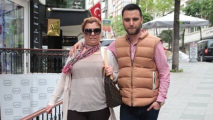 صورة لسنوات مع والدته من Alişan!