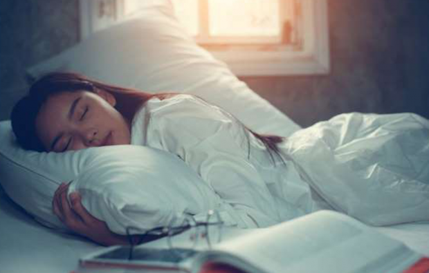 ما هي فرط النوم؟ ما هي أعراض فرط النوم؟ ما هي آثار فرط النوم على الجسم؟