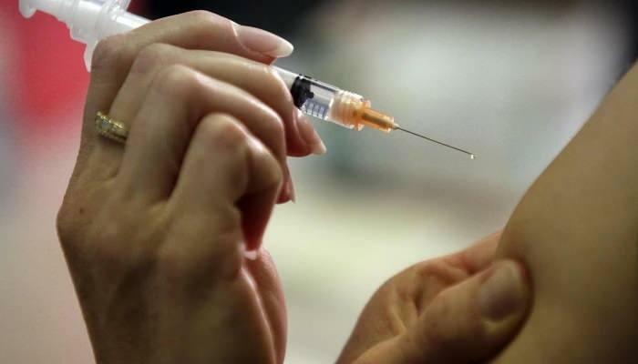 ما هي الآثار الجانبية للقاح التهاب السحايا؟