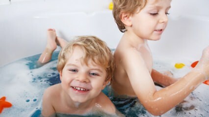 كيف يستحم الطفل الأكبر سنا؟ 