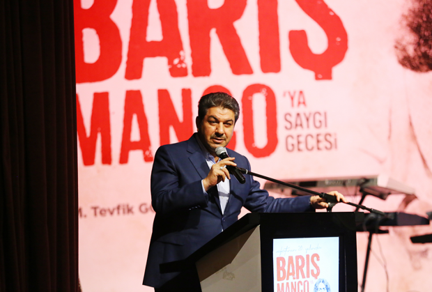 بلدية Esenler لم تنسَ Barış Manço!