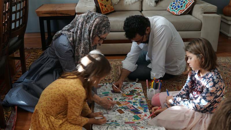 أم كندية مسلمة تتحدث عن الإسلام مع أطفالها الخمسة على وسائل التواصل الاجتماعي