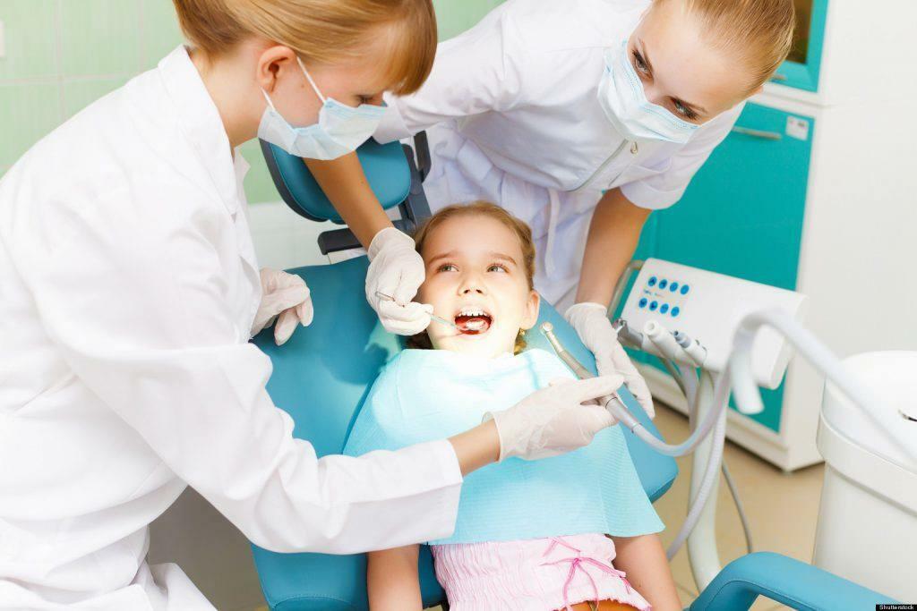 الأسباب الكامنة وراء الخوف من طبيب الأسنان عند الأطفال