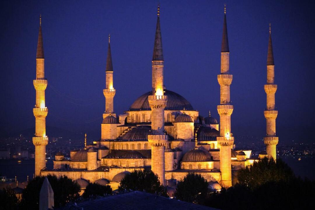 نقل المسجد الأزرق