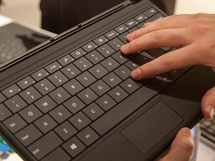 لوحة مفاتيح من نوع Surface