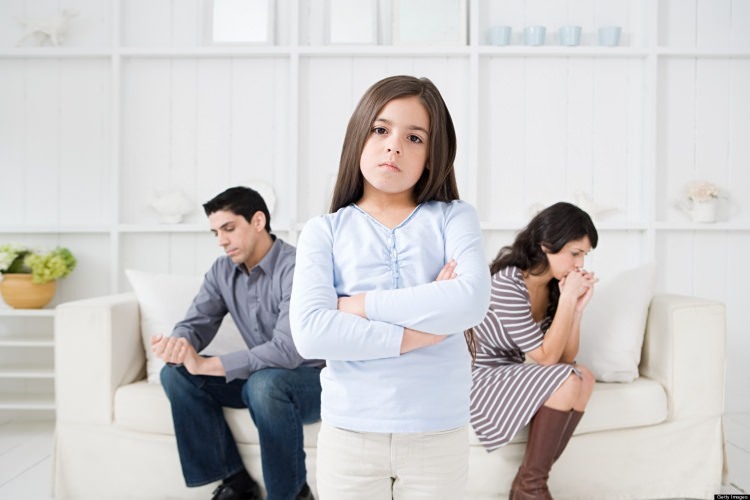 كيف يجب معاملة الأطفال في عملية الطلاق؟