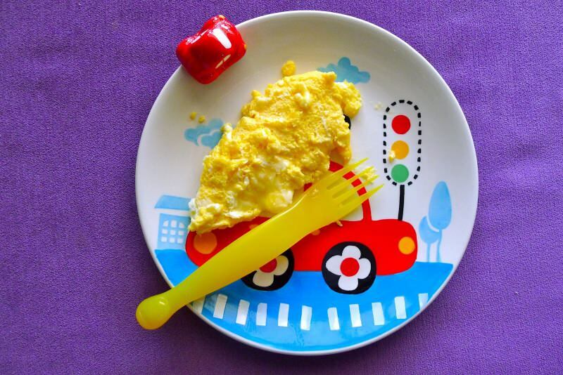 بيض مخفوق للأطفال! كيفية صنع عجة للأطفال؟
