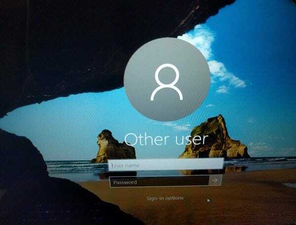 تسجيل دخول Windows 10 اليدوي