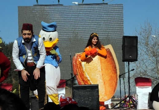 مهرجان القديرلي لخبز النقانق 