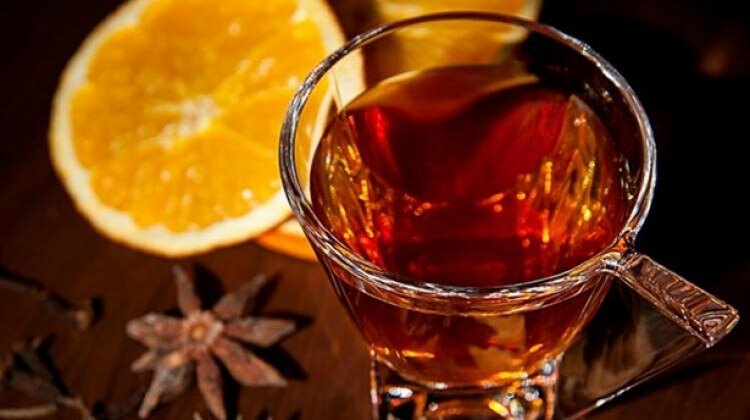 وصفة الشاي الشتوية البرتقالية اللذيذة