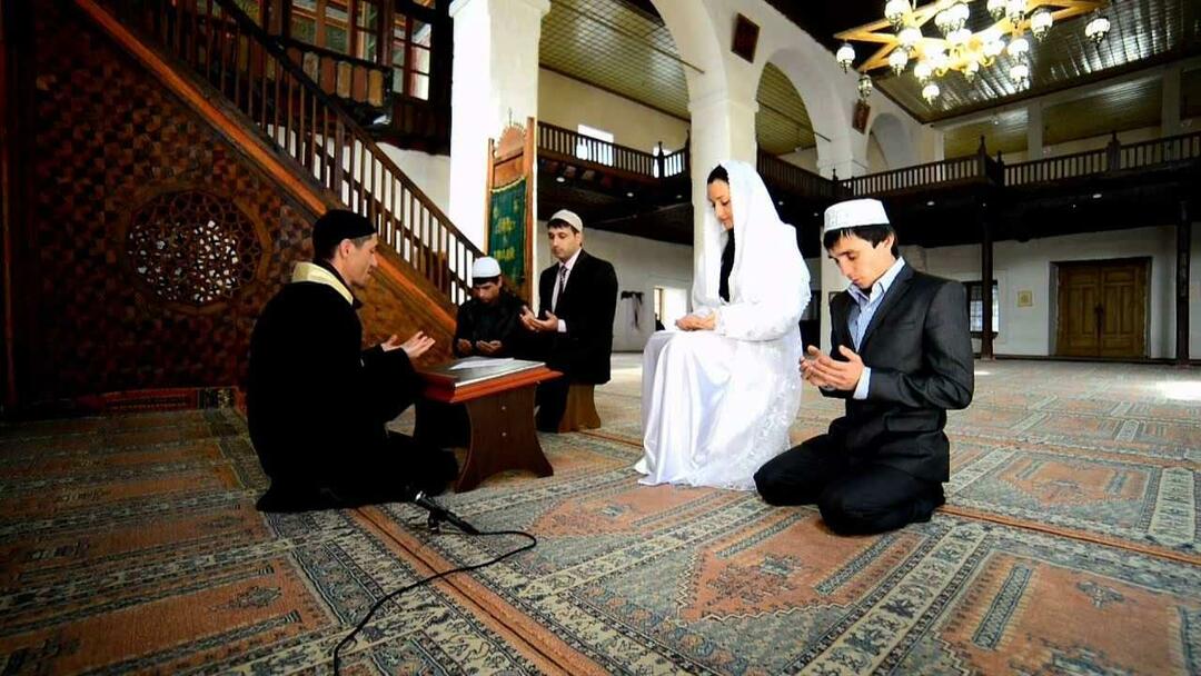 الزوجان اللذان عقدا زفاف الإمام