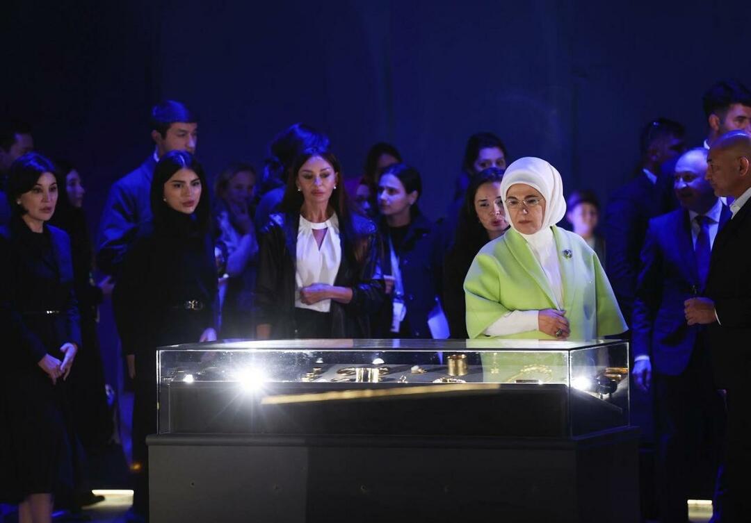 التقت أمينة أردوغان بزوجات القادة
