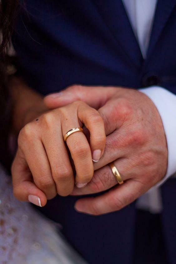 كيفية اختيار خاتم الزواج المناسب