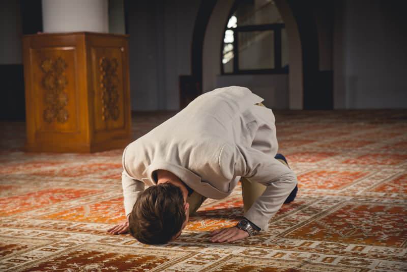 ما هي القامة كيف أحضرها في الصلاة؟ صلاة كاميت في النطق العربي