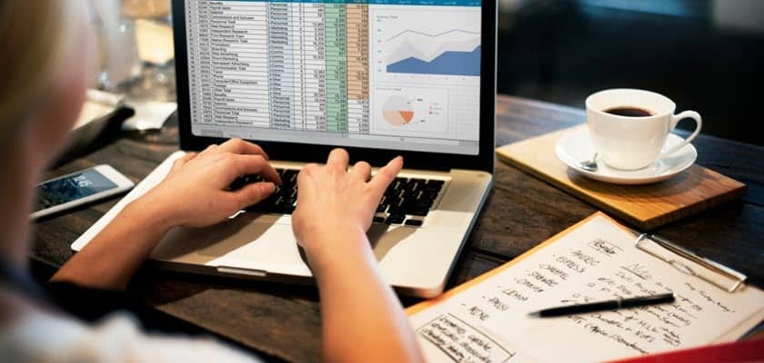 ميزة Microsoft-excel-pivot-table-feature