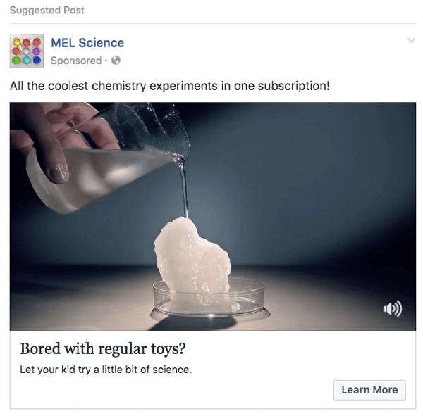يستخدم إعلان MEL Science على Facebook مقاطع من فيديو YouTube.