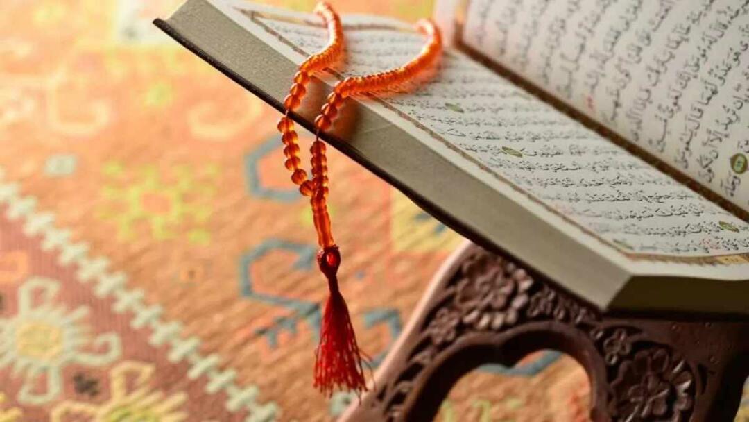 هل تمس الحائض والنفاس القرآن؟