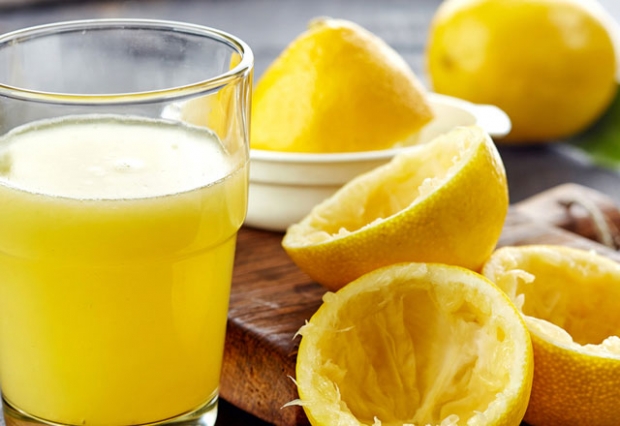 هل عصير الليمون يحرق الدهون؟