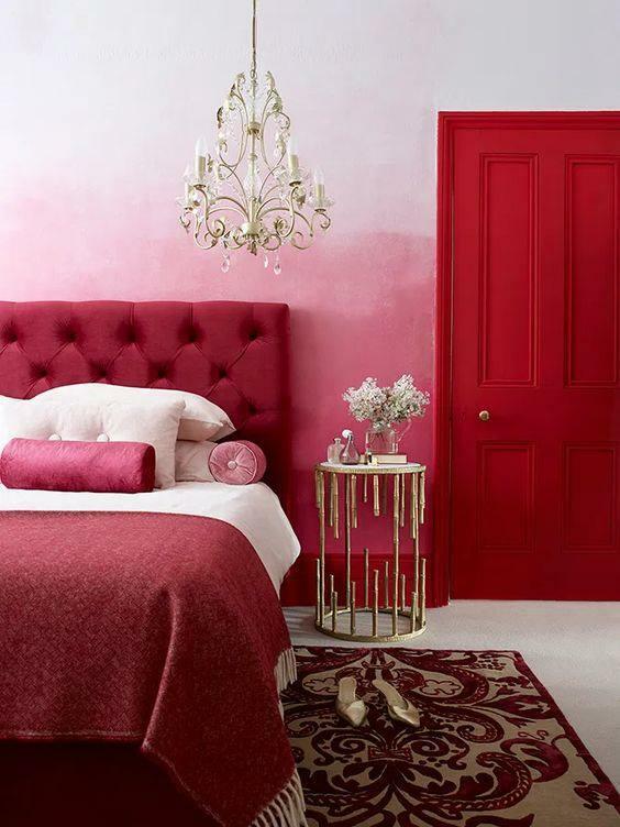 ديكور غرفة نوم باللونين الأحمر والوردي