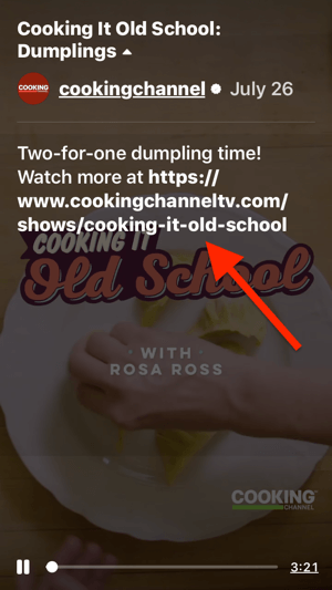مثال على رابط فيديو قابل للنقر في وصف حلقة IGTV من Cooking It Old School "Dumplings".