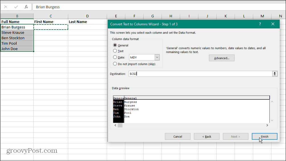 أسماء منفصلة في Excel